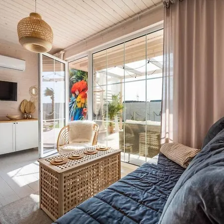 Holiday home With Terrace, Garden, And Pool